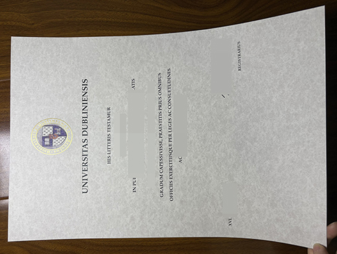 Universitas Dubliniensis degree replacement